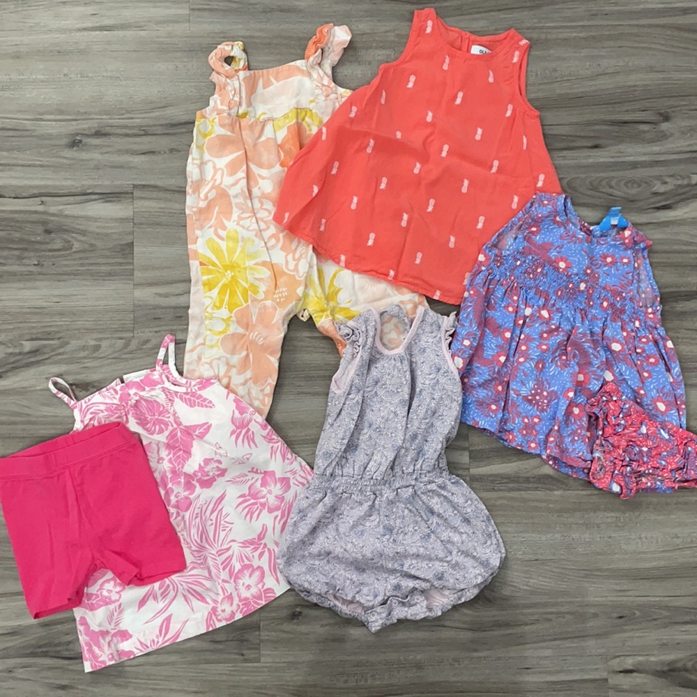 AMAZING PACKAGE DEAL: All Girls Hawaiian themed outfits